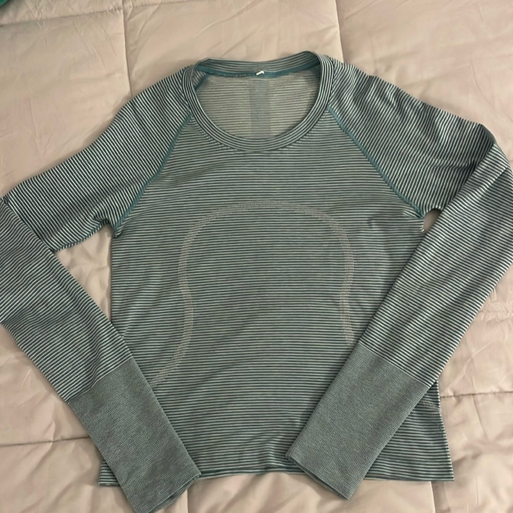 Womens Swiftly Tech 2.0 Race Length Long Sleeve Shirt